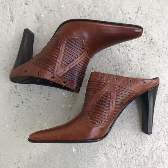 Via Spiga Pointy Toe Mules - Picture 2 of 9